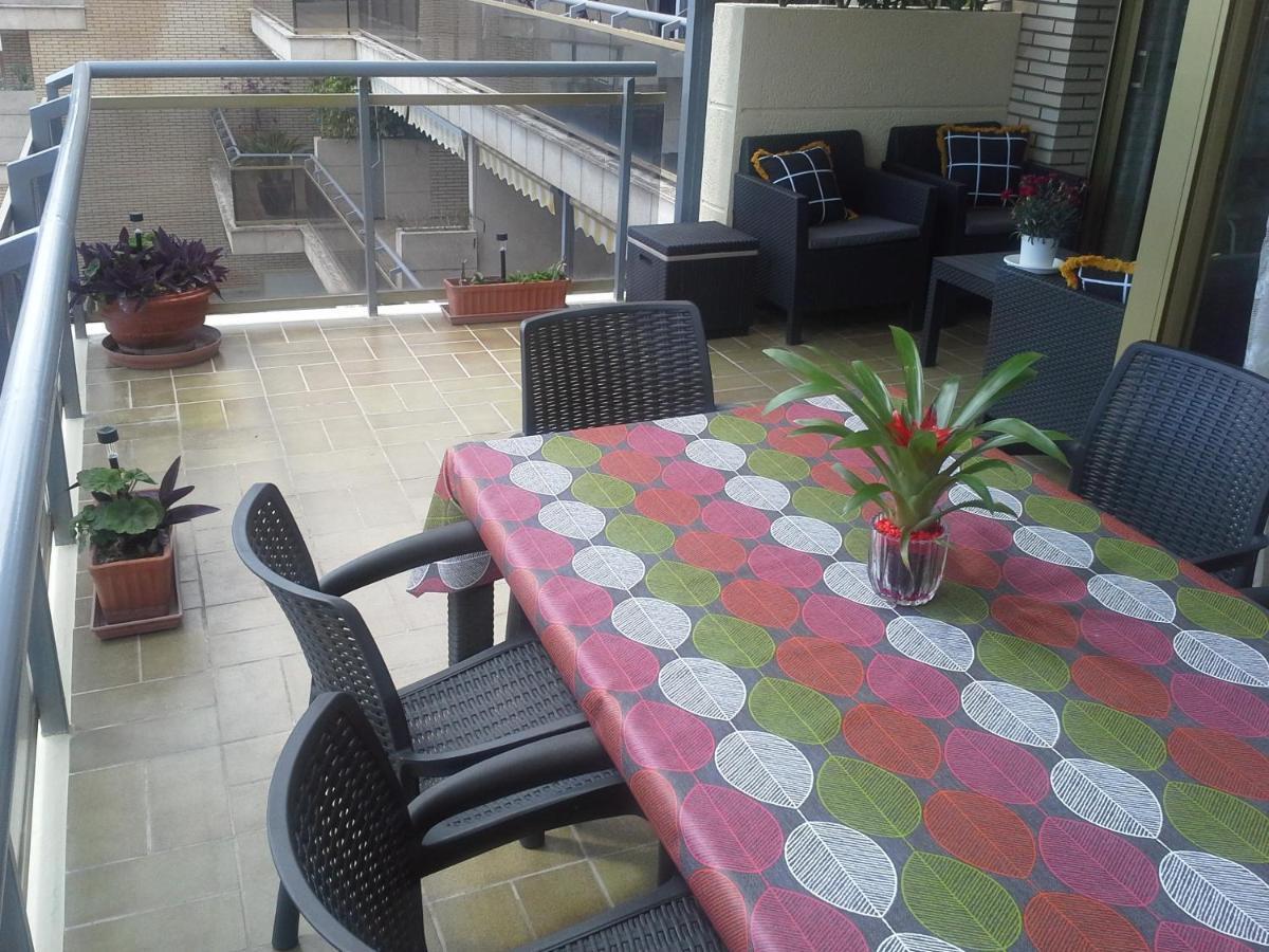 50 M De La Plage! Proche Du Centre Ville! Piscine! Vue Sur Mer Et Montagnes! Wifi! 2 Velos A Disposition! Камбрильс Экстерьер фото