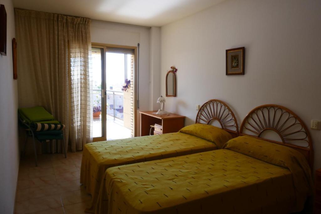 50 M De La Plage! Proche Du Centre Ville! Piscine! Vue Sur Mer Et Montagnes! Wifi! 2 Velos A Disposition! Камбрильс Экстерьер фото